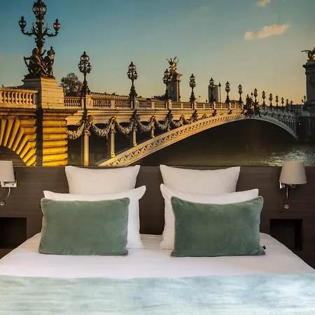 Midnight Hotel Paris-3